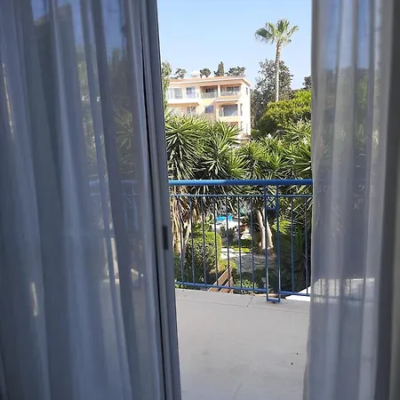 H&O Poolside Maisonette At Paradise Gardens, Paphos פאפוס