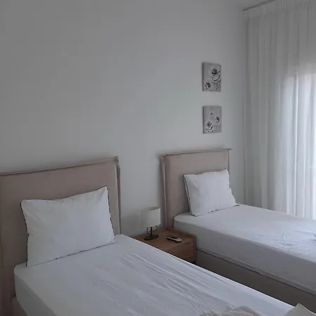 H&O Poolside Maisonette At Paradise Gardens, Paphos Feriehus