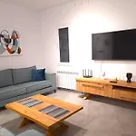 H&o Elegant Maisonette In Paradise Garden Holiday home *