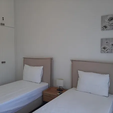 H&o Elegant Maisonette In Paradise Garden Holiday home *
