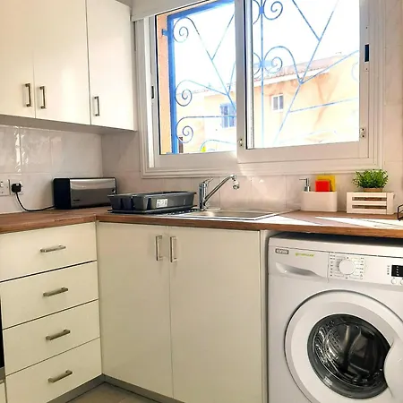 H&o Elegant Maisonette In Paradise Garden