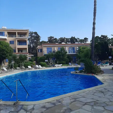 H&o Elegant Maisonette In Paradise Garden