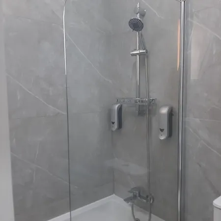 펜션 H&o Elegant Maisonette In Paradise Garden 파포스